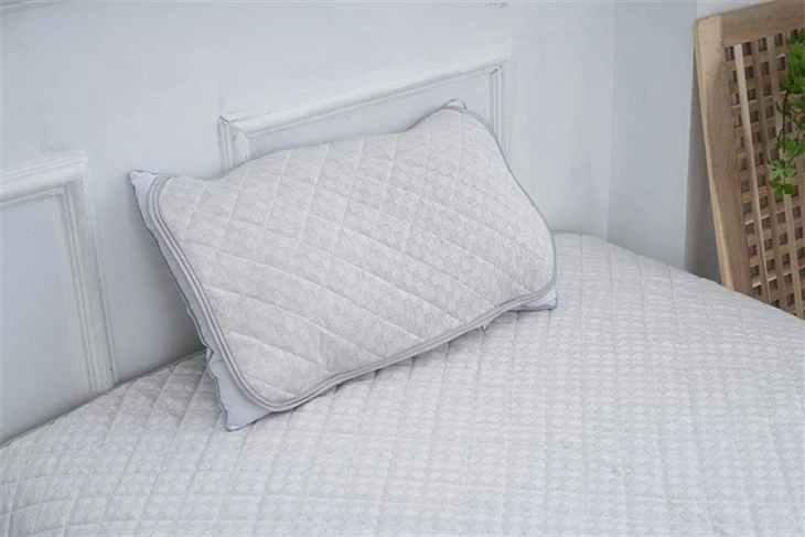 Washable Cool Touch Polyester Reversible Pillowcase price